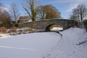 Bridge 138, Lancaster Canal — Ian Taylor (CC BY-SA 2.0)